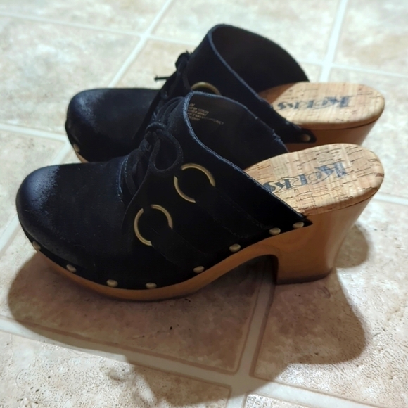 Korks Women' s Woodley Mules Black Suede sz 6 - Picture 2 of 10